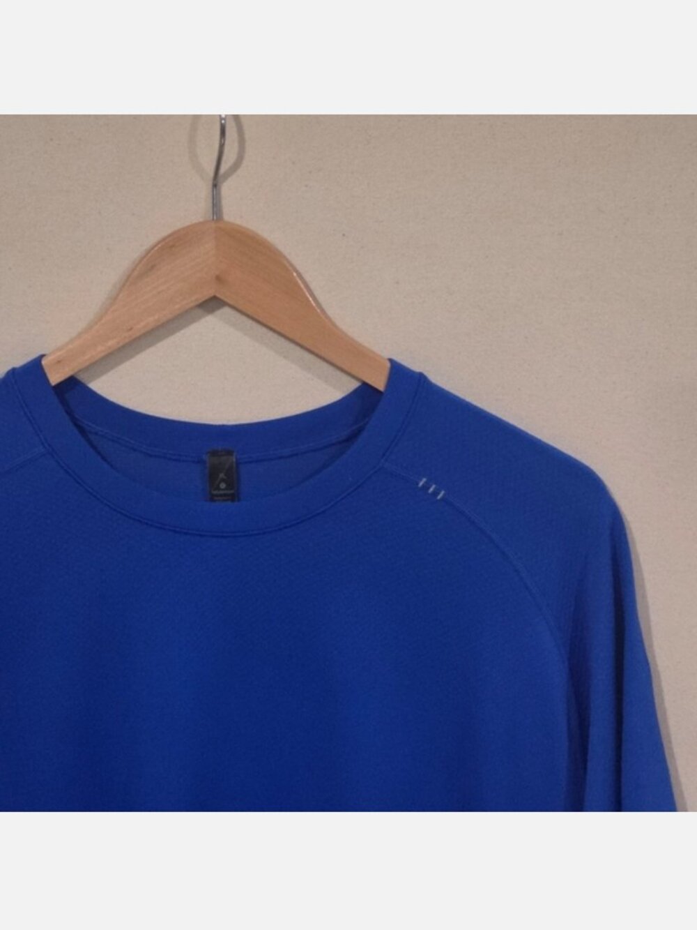 Lululemon Athletica Metal Vent Tech T Shirt XL